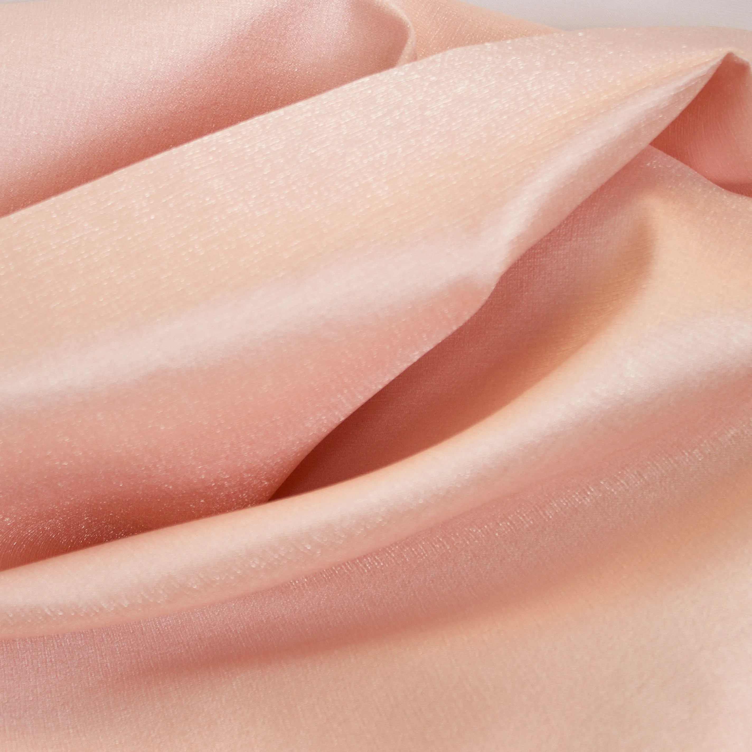 Lichtroze gesatineerde shantung polyester